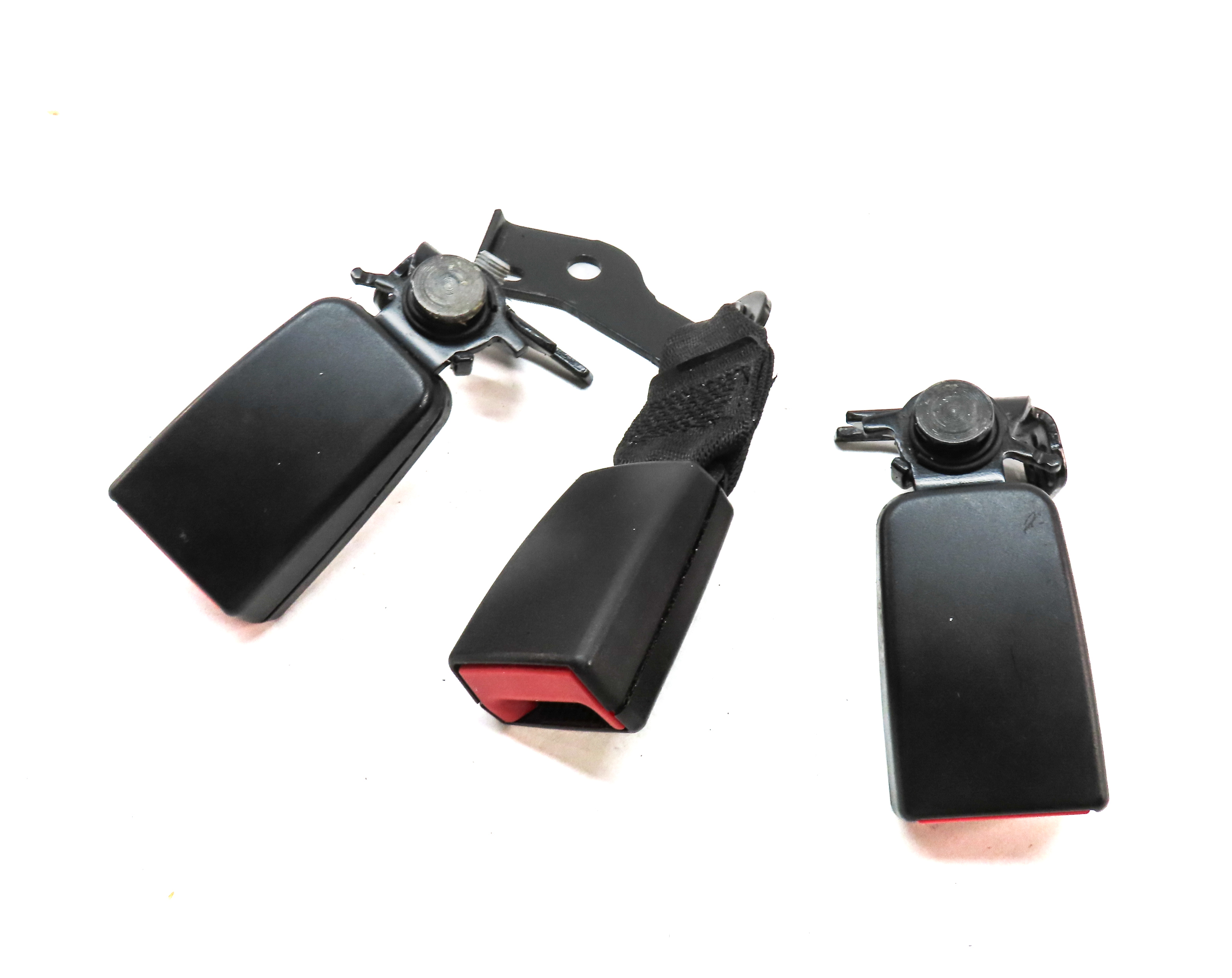 14 MERCEDES E350 SEDAN (W212) REAR LEFT/CENTER/RIGHT SEAT SEATBELT BUCKLE SET/3 — exact item pictured